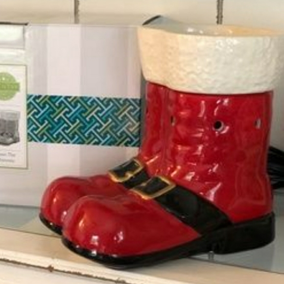 DOWN THE CHIMNEY CHRISTMAS WARMER-Retired 2017🎄 - Picture 2 of 4